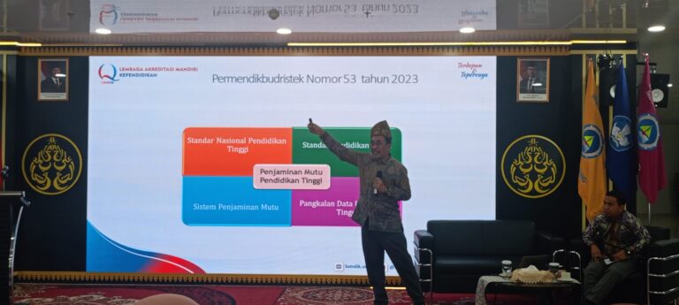 Kuliah Dosen Tamu FKIP UMRAH Bahas Peningkatan Mutu Pendidikan Melalui Pemahaman Instrumen Lamdik 2.0